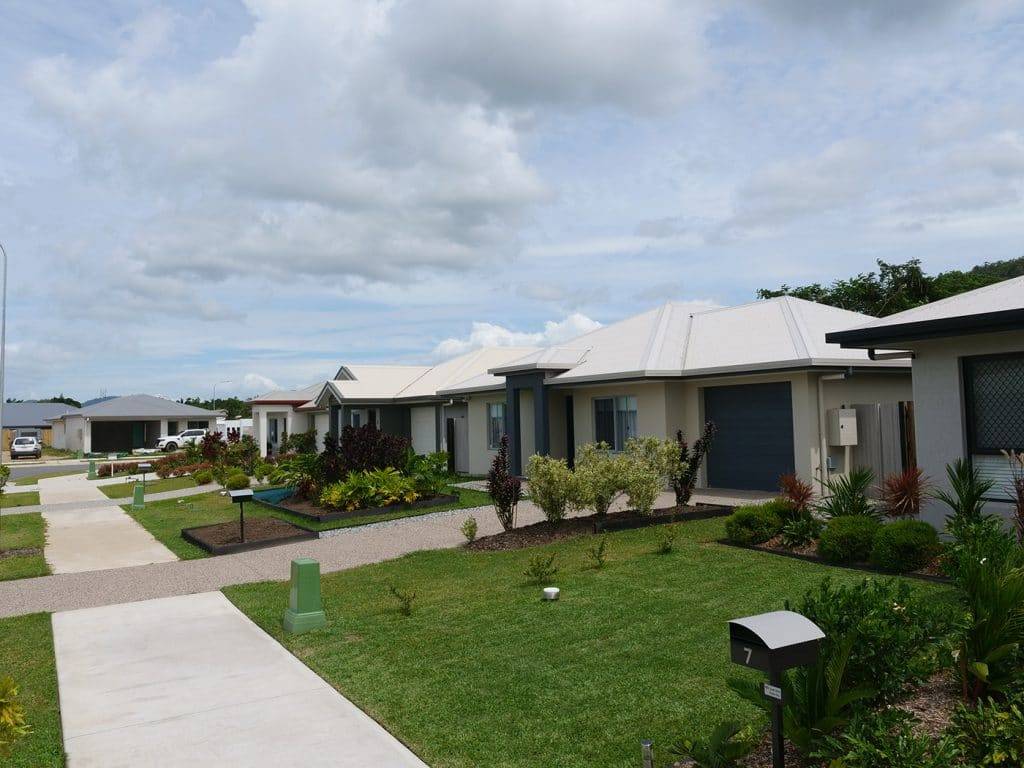 Endeavour estate streetscape home in cairns